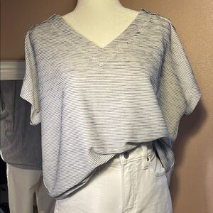 Jones New York XL Ribbed Stripe V-Neck Top | Button Shoulder Detail